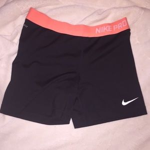 Black Nike Pros